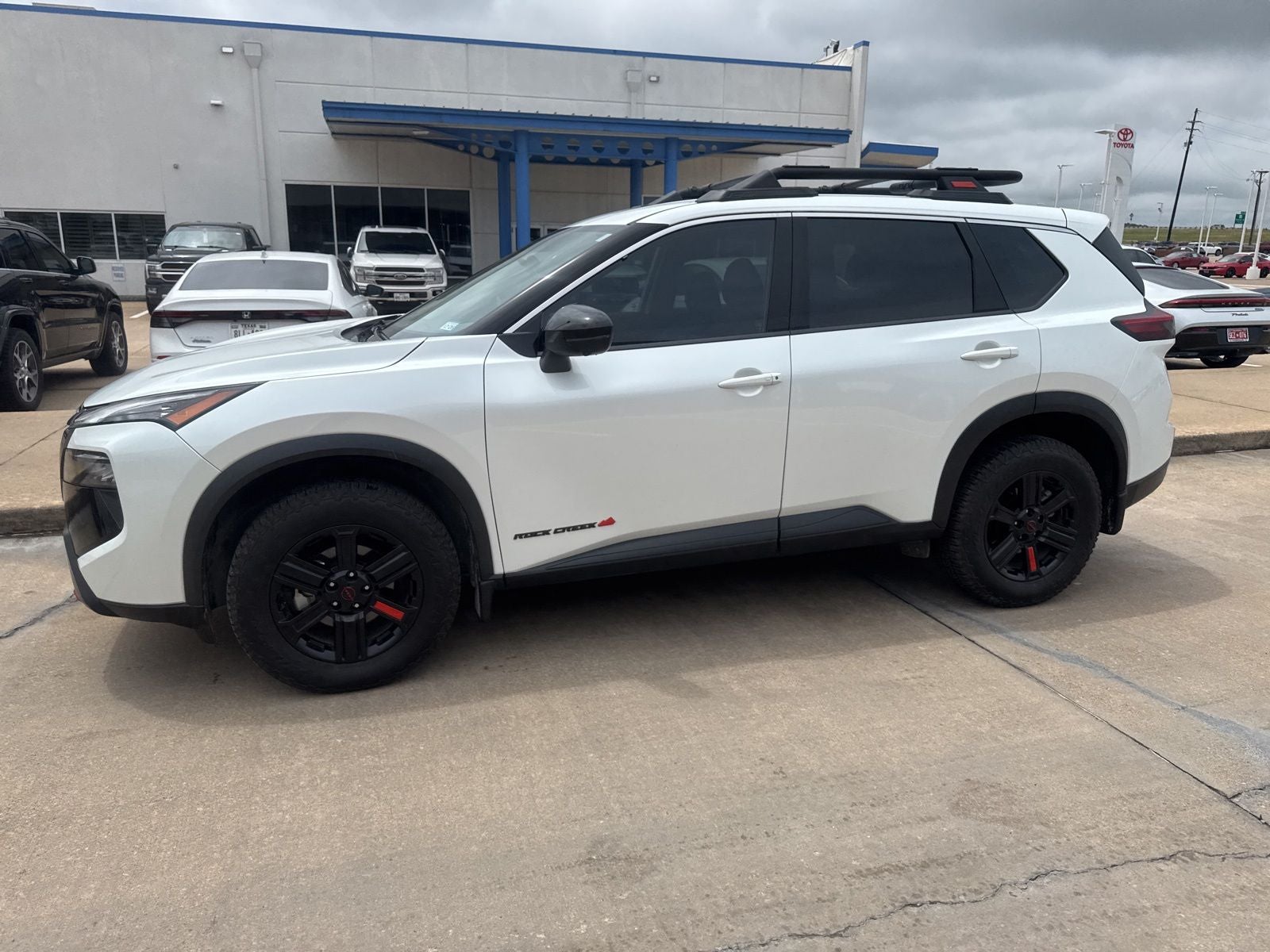 2025 Nissan Rogue Rock Creek