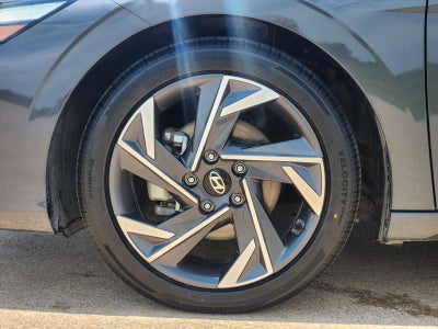 2024 Hyundai Elantra Limited