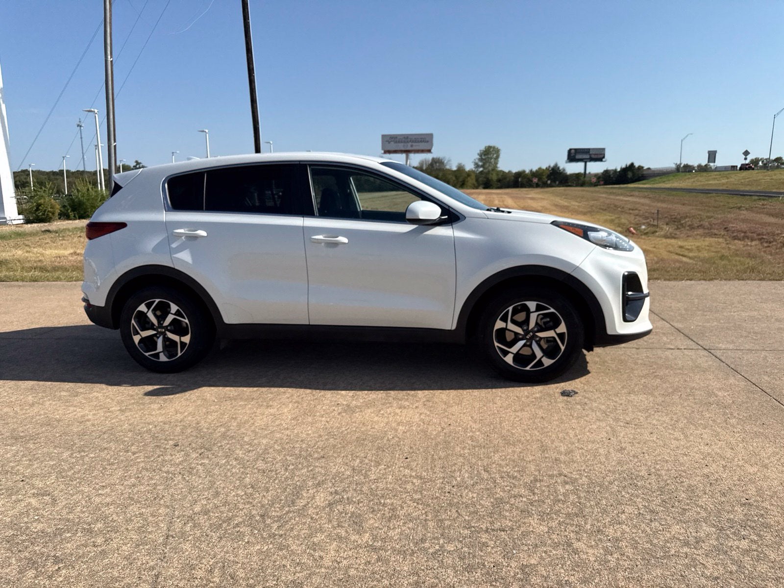 2022 Kia Sportage LX