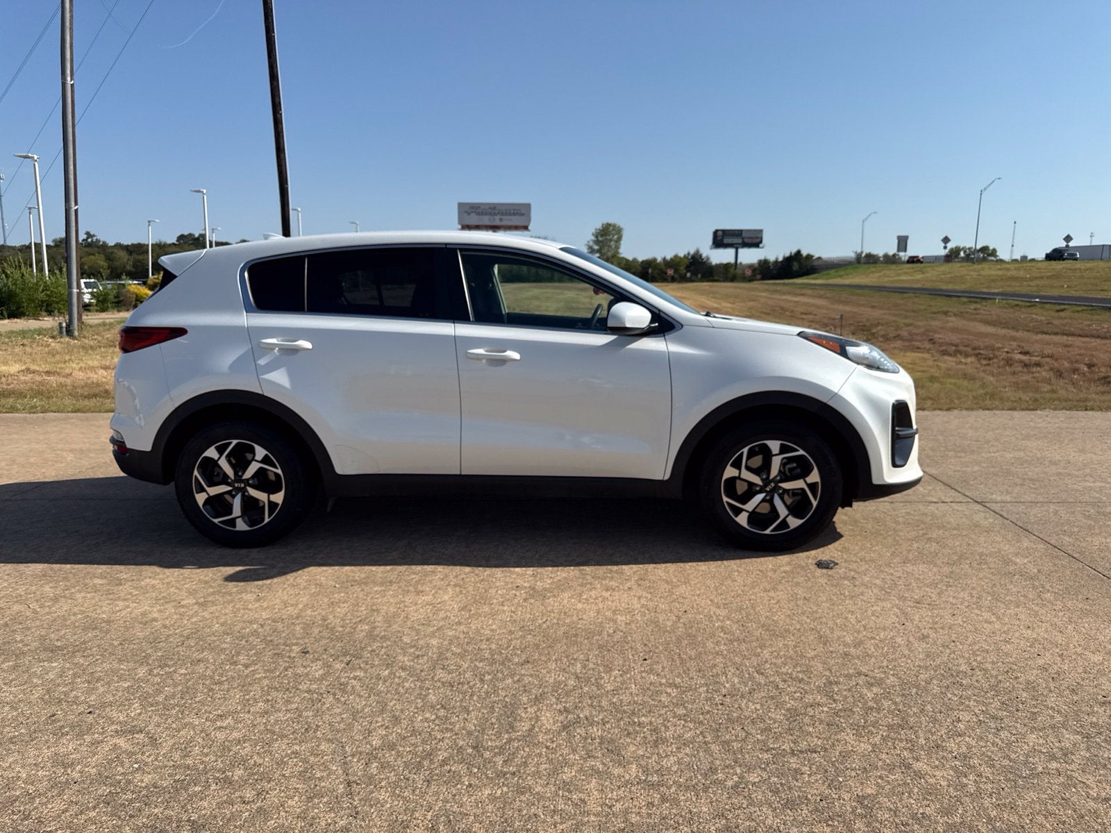 2022 Kia Sportage LX