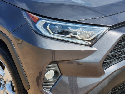 2020 Toyota RAV4 Hybrid XLE