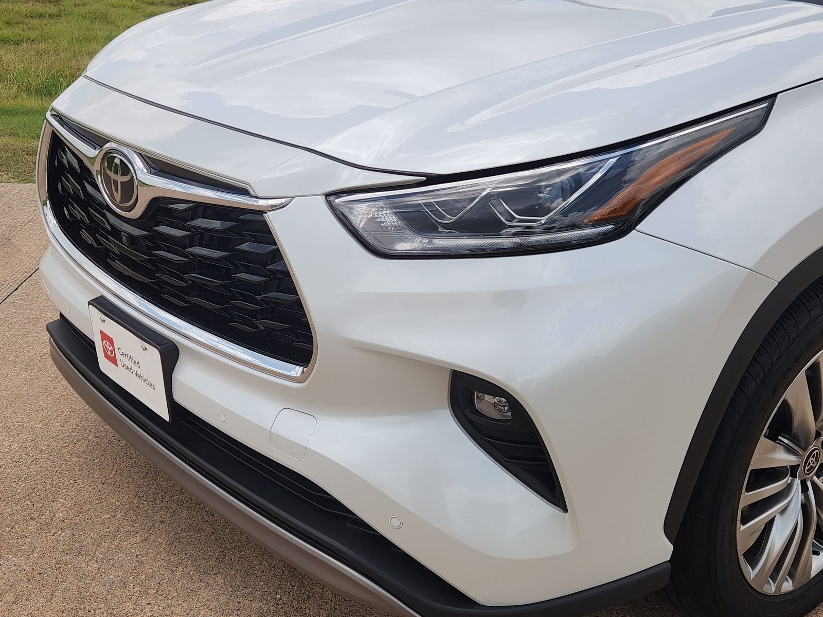 2025 Toyota Highlander Platinum