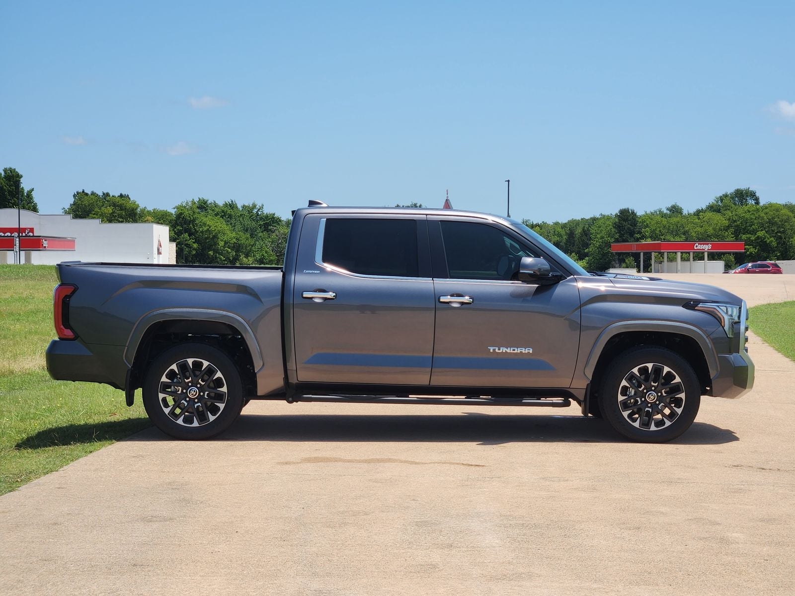 2024 Toyota Tundra Hybrid Limited