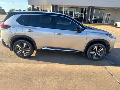 2022 Nissan Rogue SL
