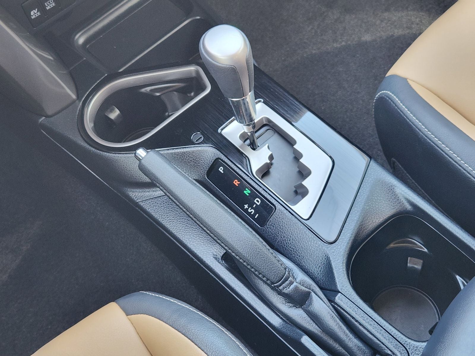 2017 Toyota RAV4 Hybrid Limited