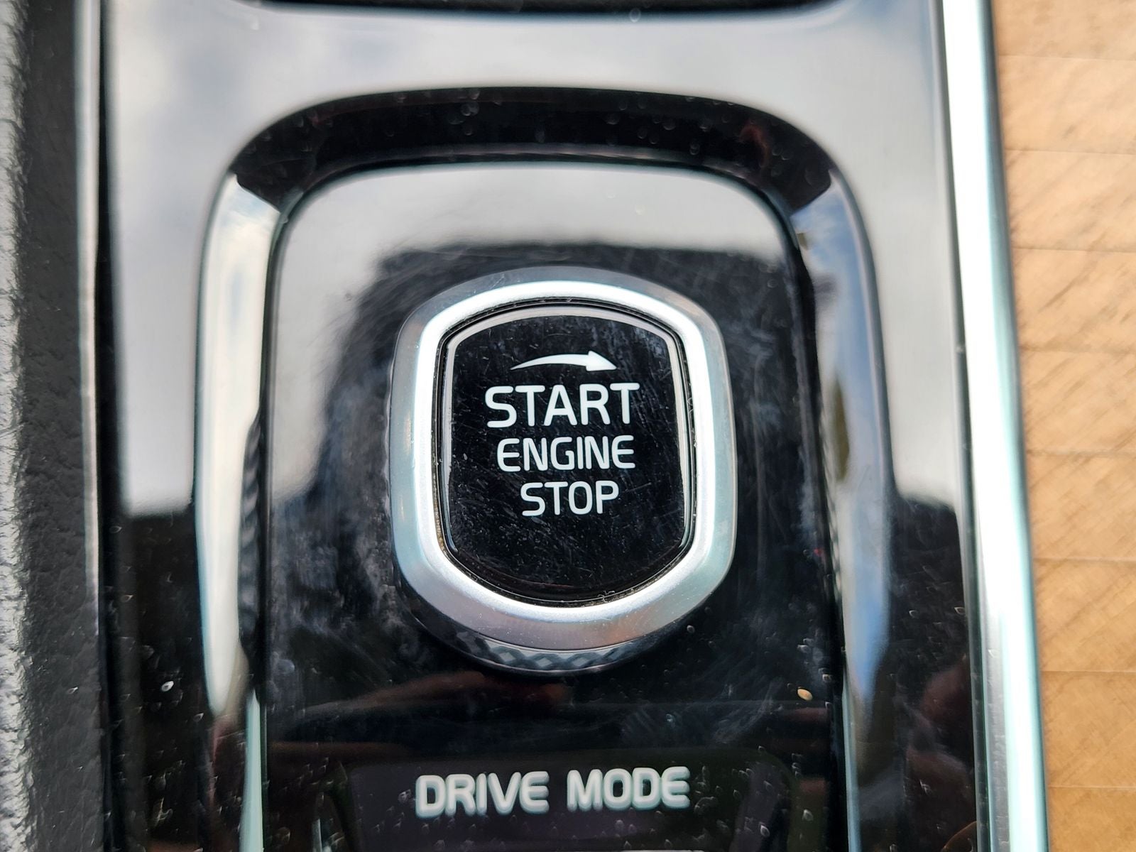 2021 Volvo XC90 T6 Momentum