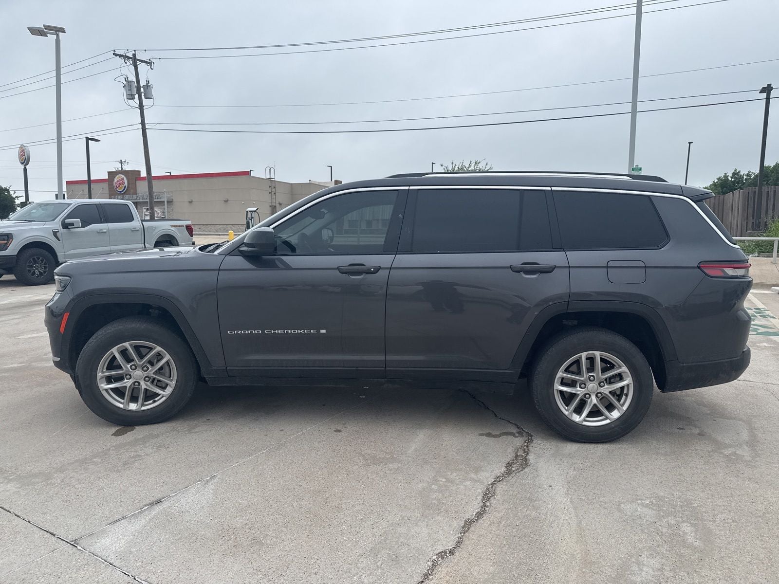 2023 Jeep Grand Cherokee L Laredo
