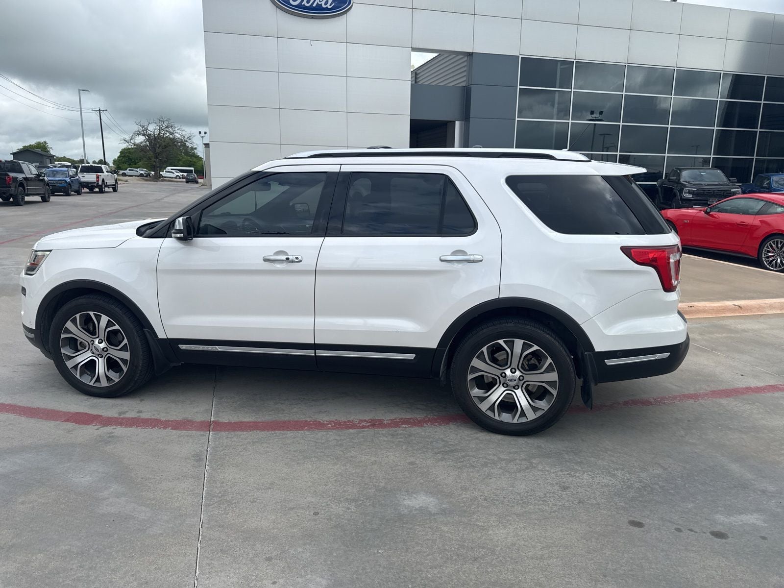 2019 Ford Explorer Platinum