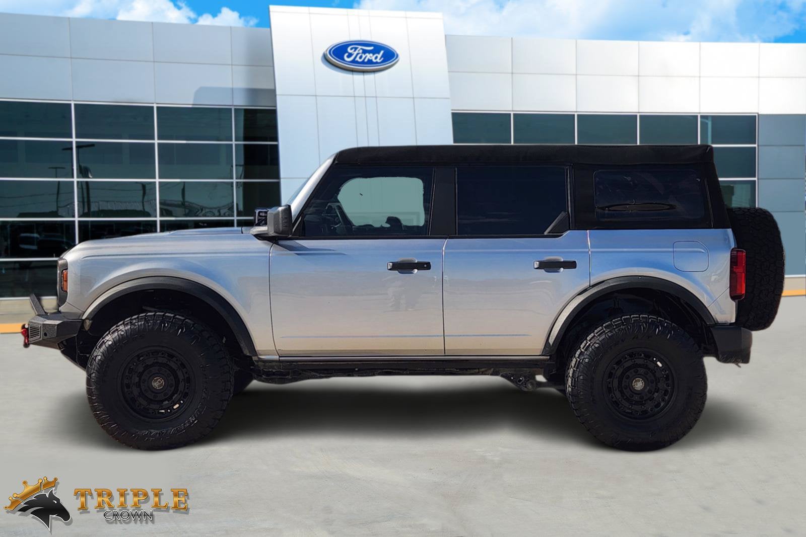 2023 Ford Bronco Base