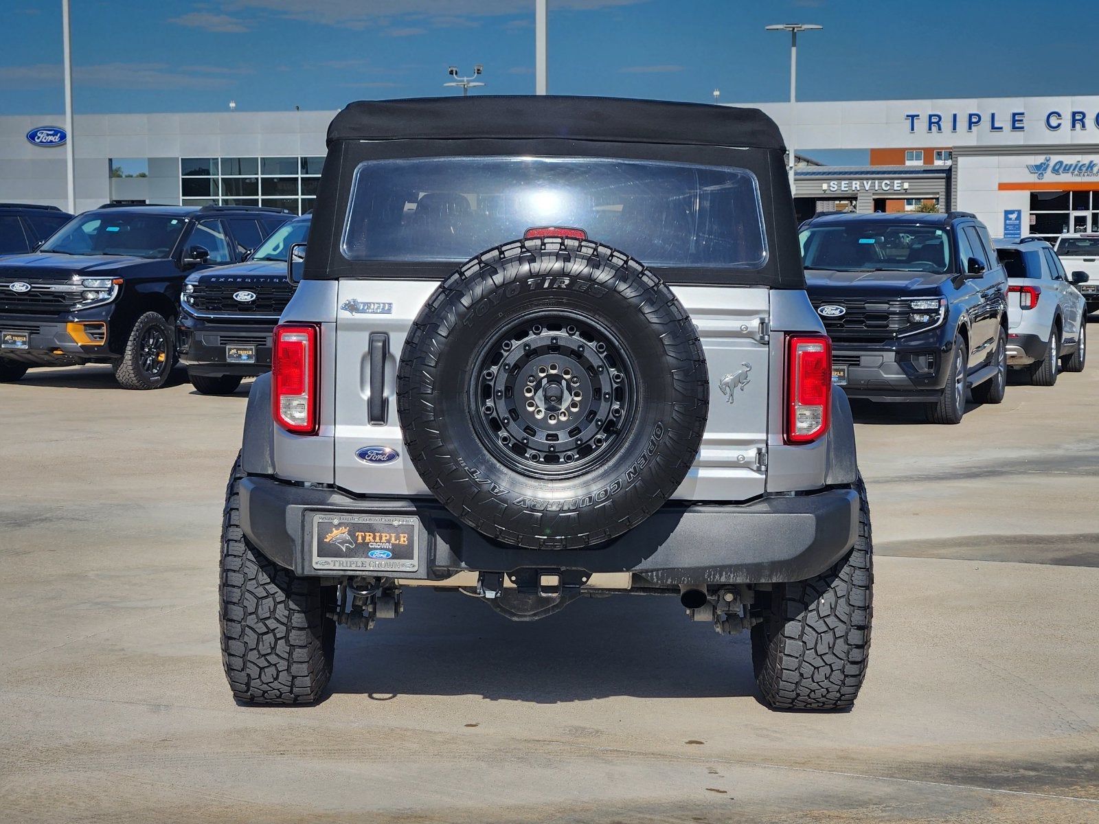 2023 Ford Bronco Base
