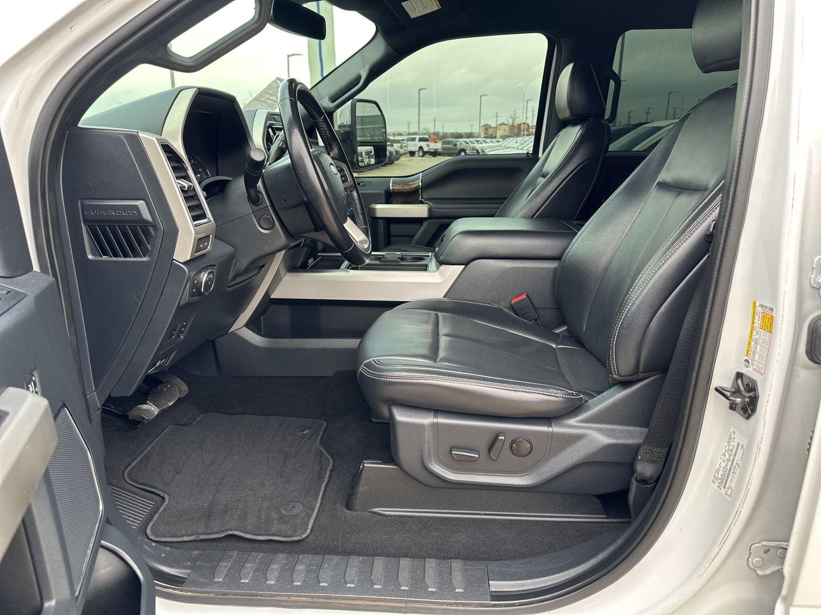 2022 Ford F-350SD Lariat