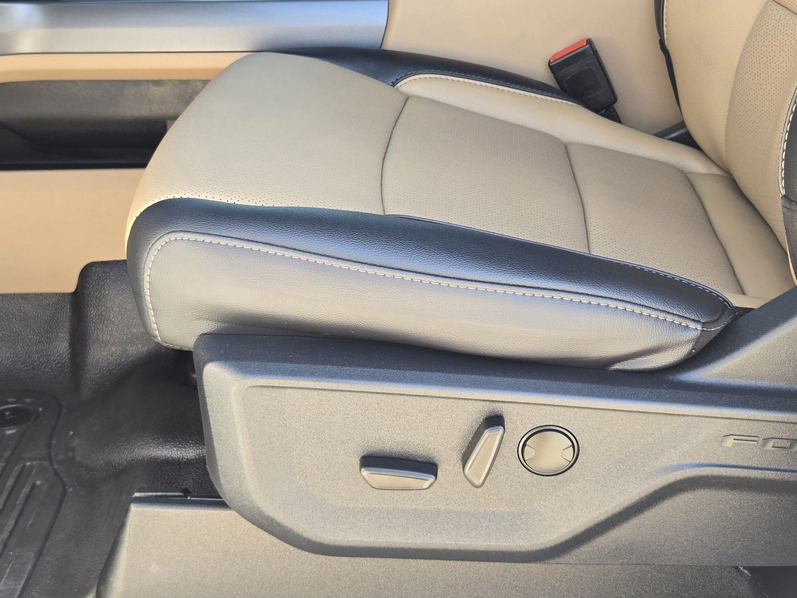 2026 Ford F-450SD Lariat DRW