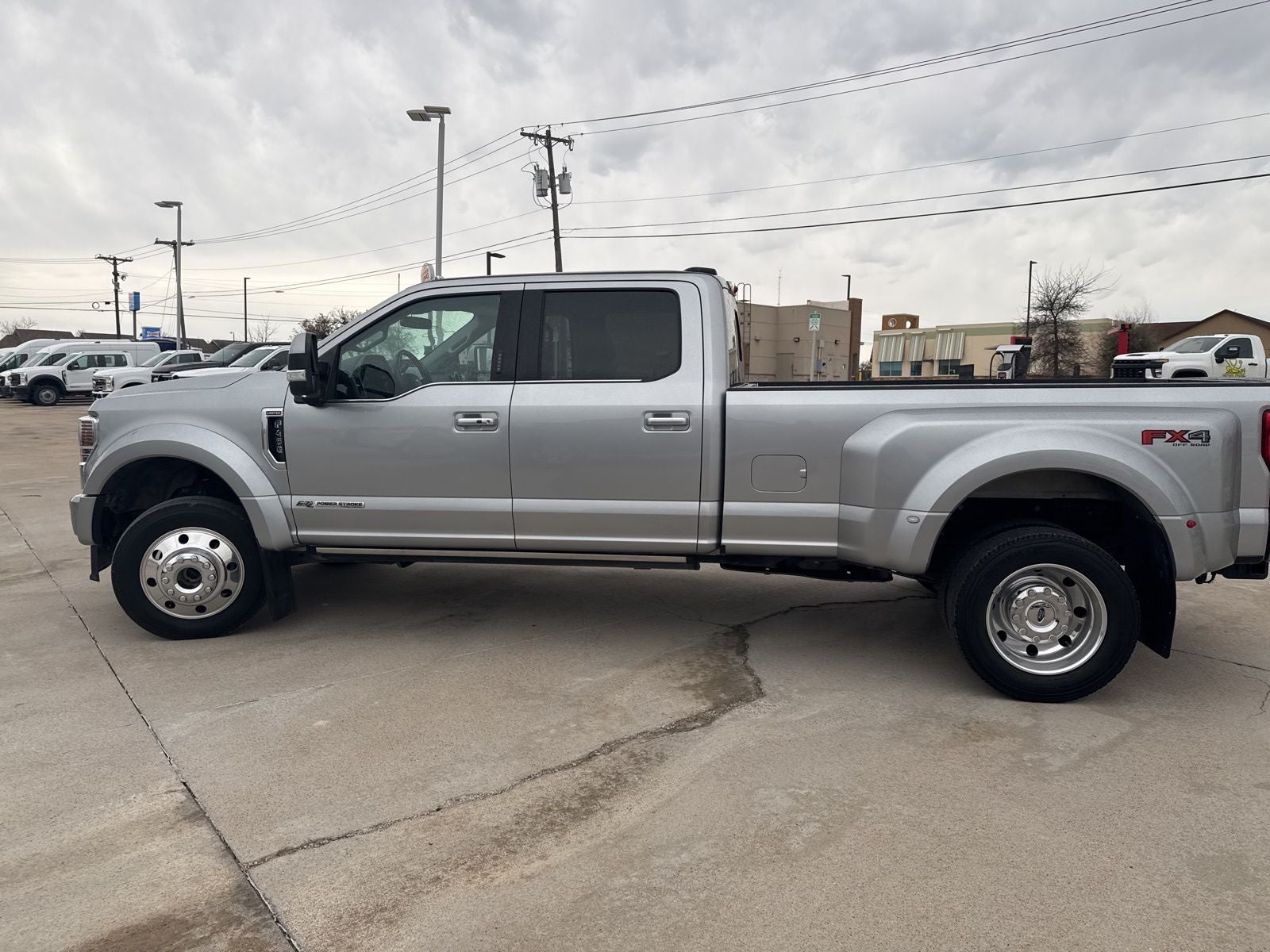2022 Ford F-450SD Limited DRW