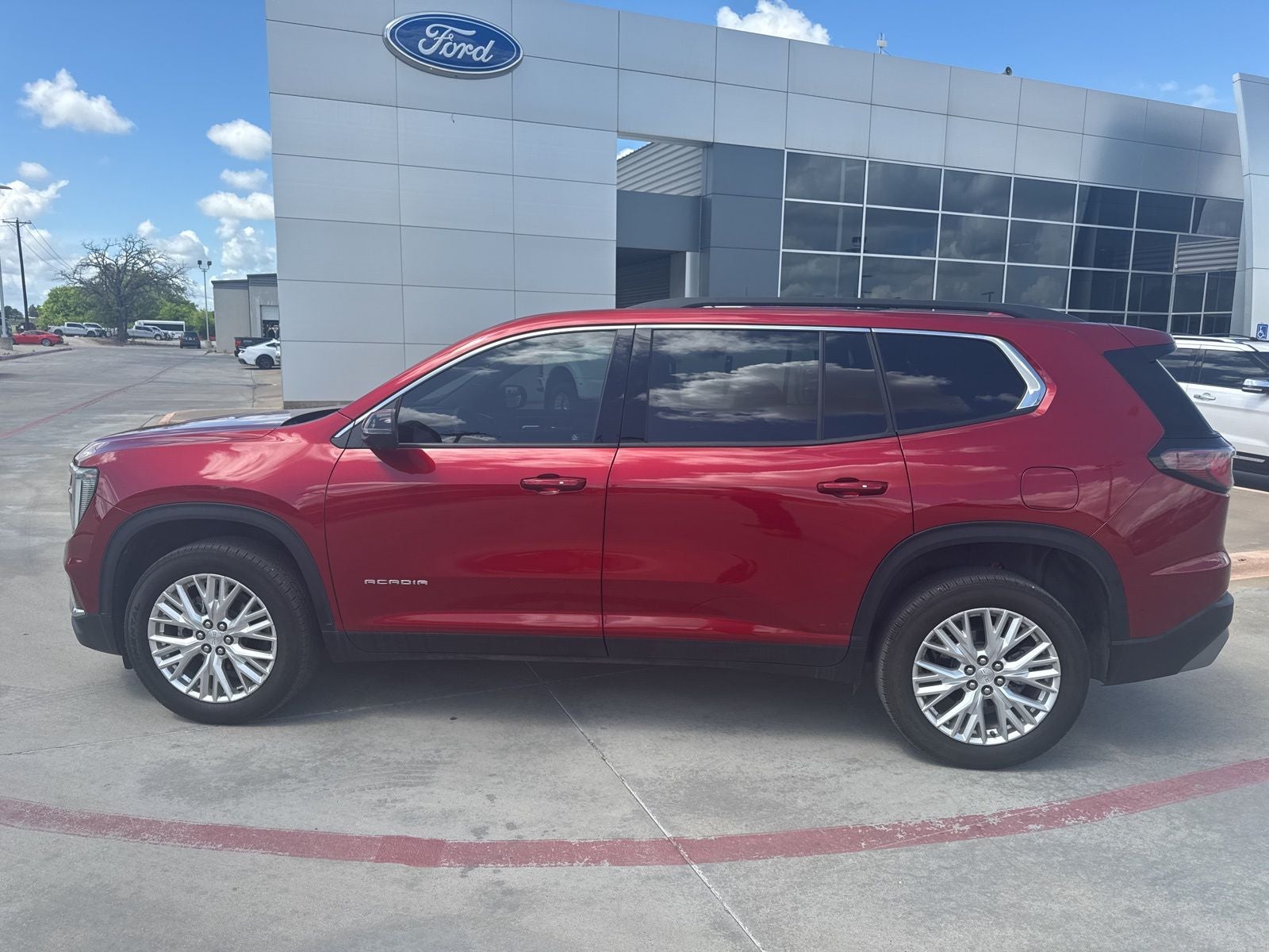 2024 GMC Acadia Elevation