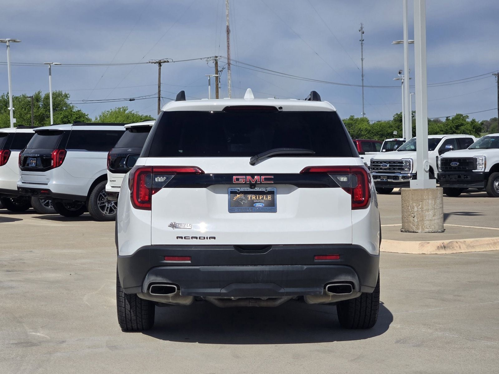 2023 GMC Acadia SLT