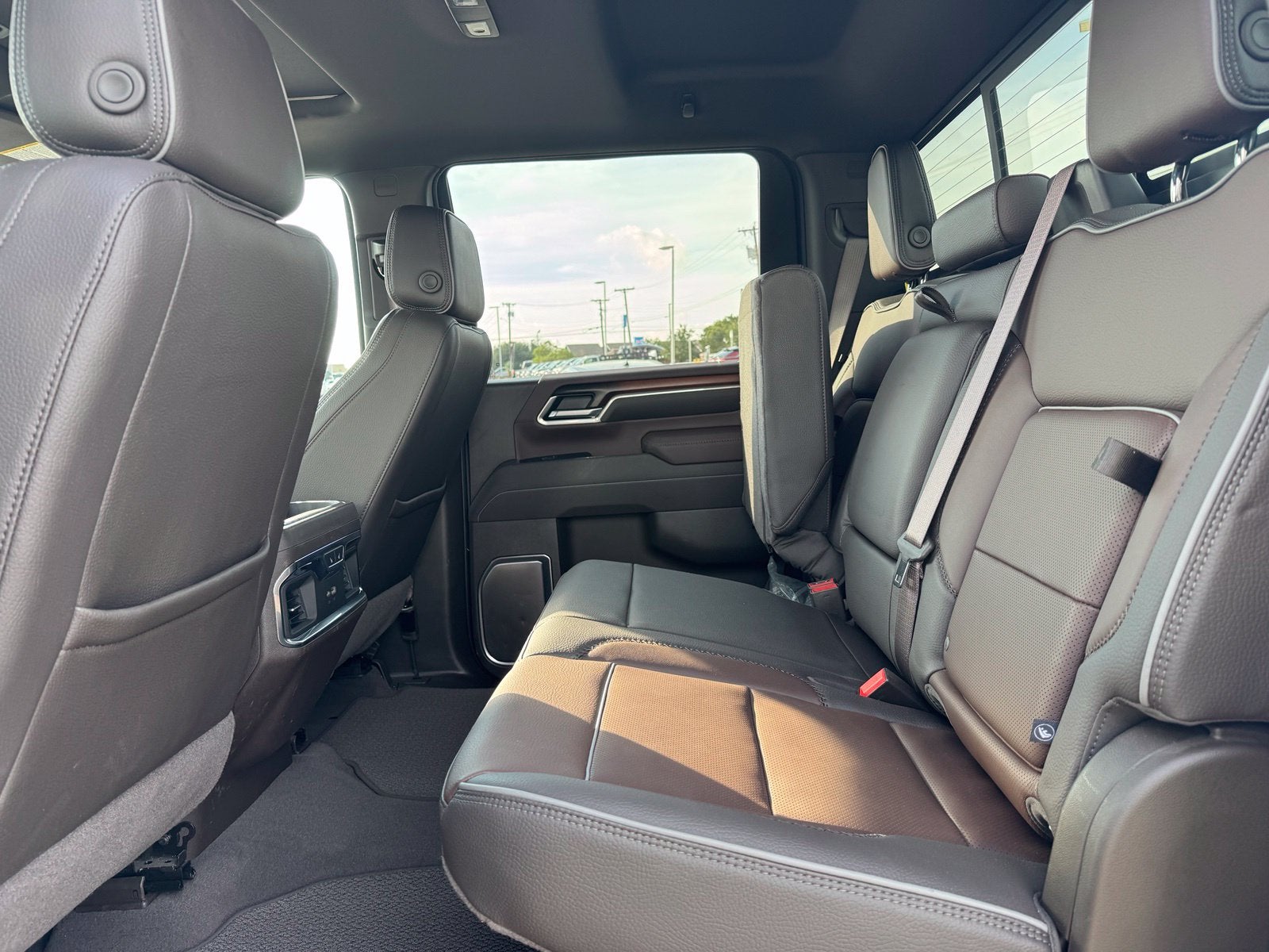2025 GMC Sierra 2500HD Denali