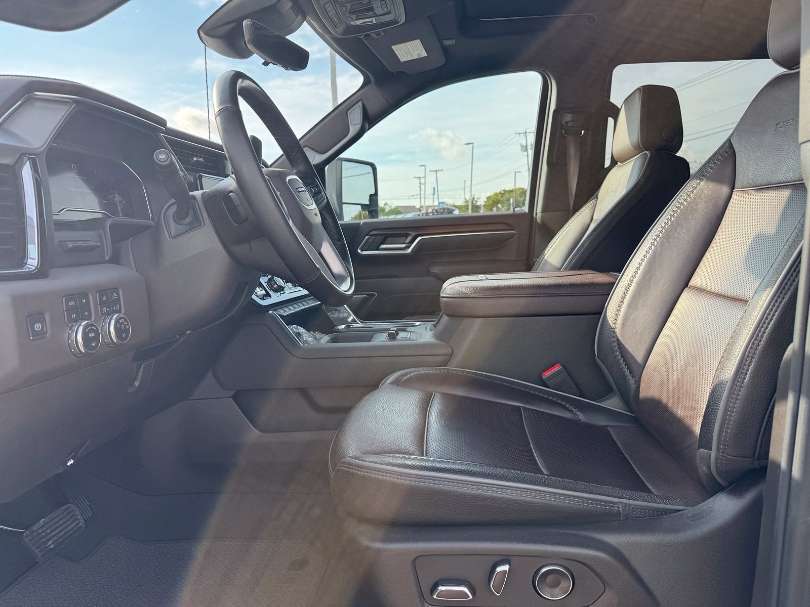 2025 GMC Sierra 2500HD Denali