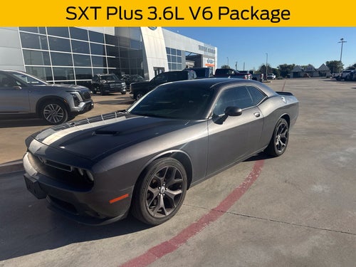 2017 Dodge Challenger SXT