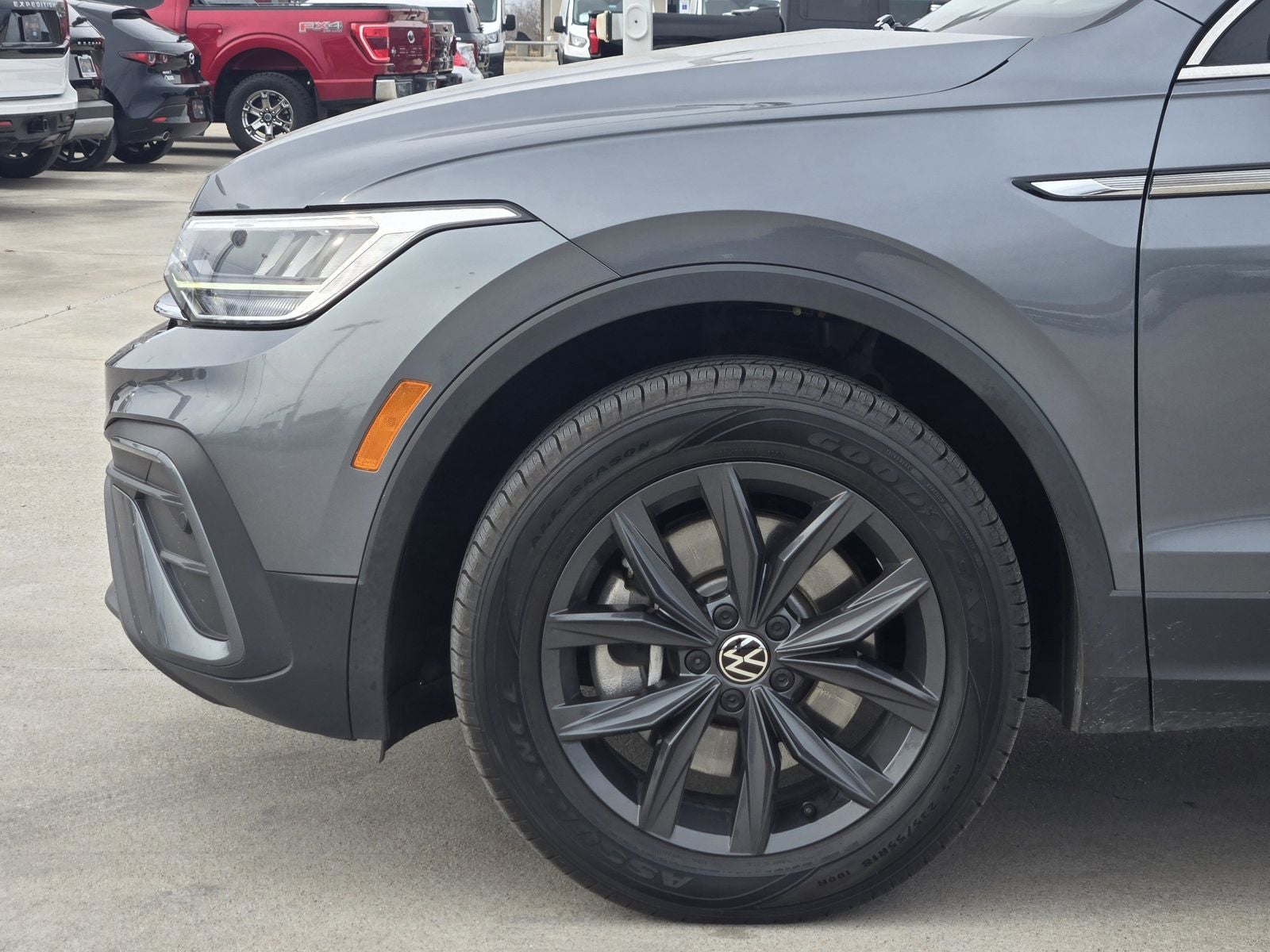 2024 Volkswagen Tiguan 2.0T SE