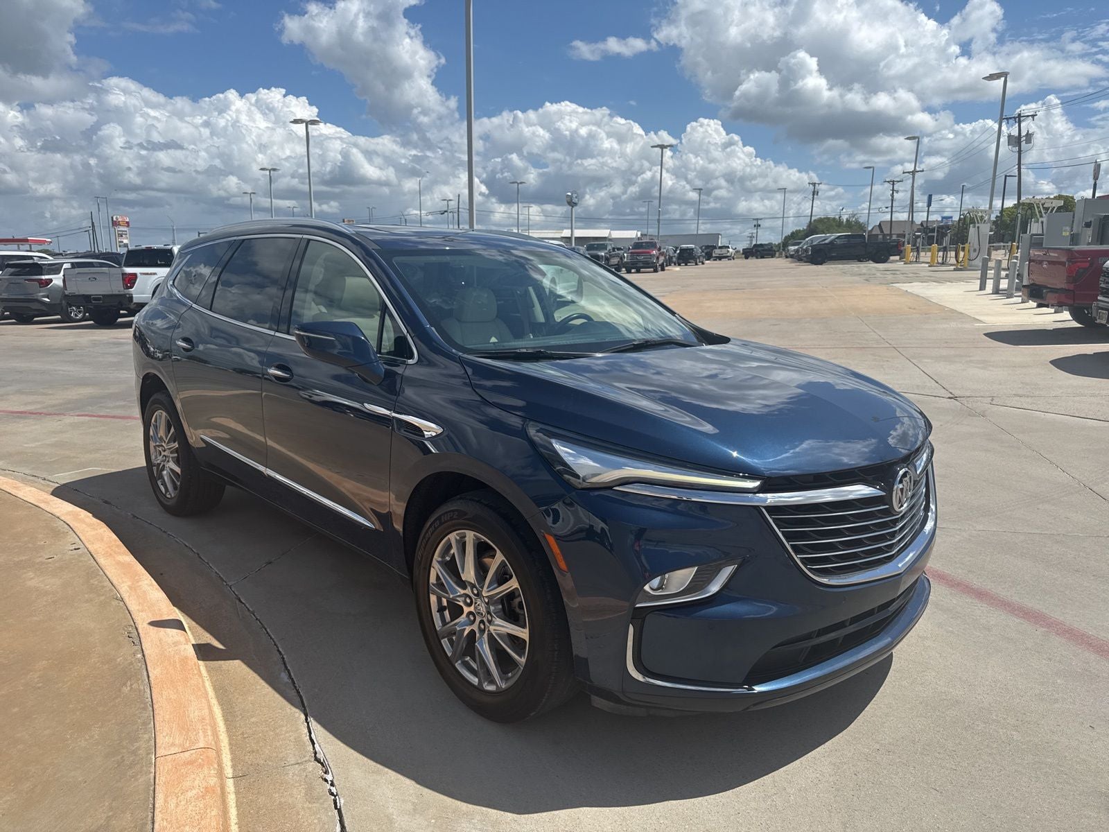 2023 Buick Enclave Essence