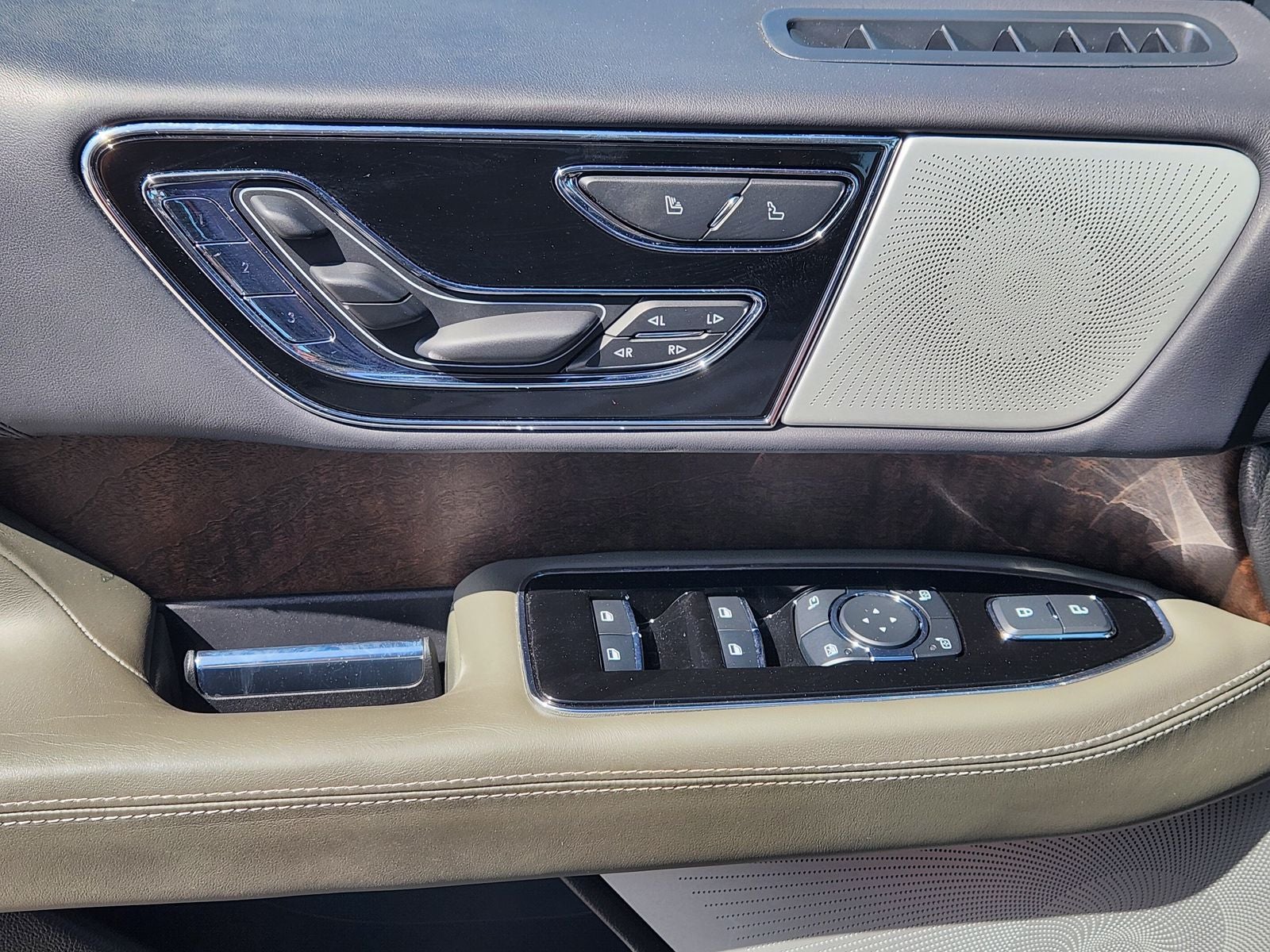 2024 Lincoln Navigator Black Label