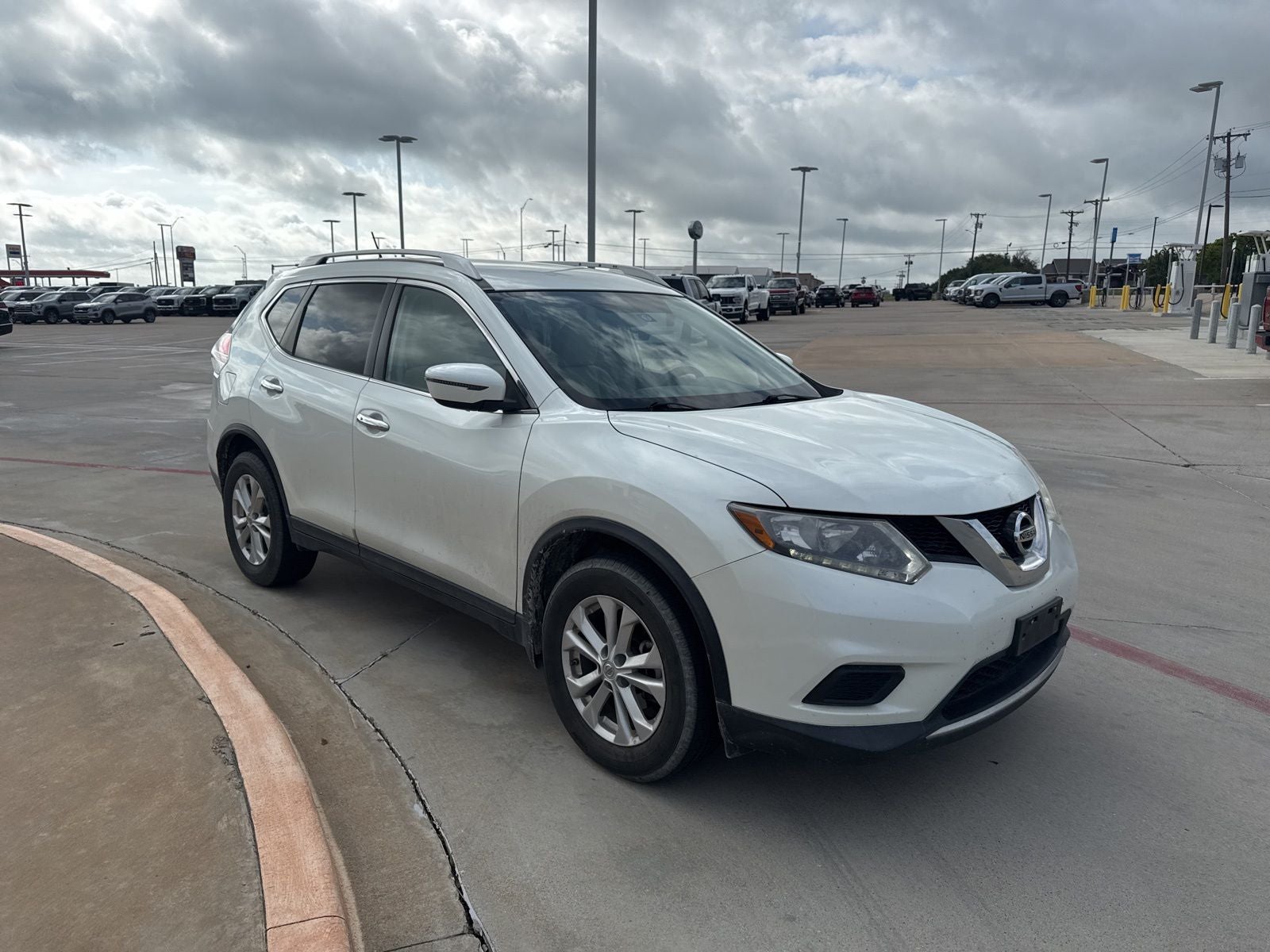 2016 Nissan Rogue SV