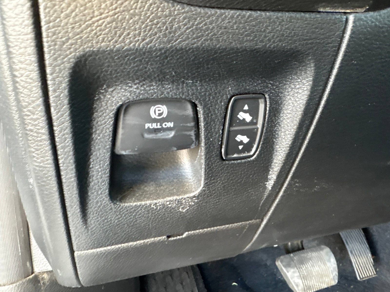 2025 RAM 1500 Laramie Crew Cab 4x4 5'7" Box