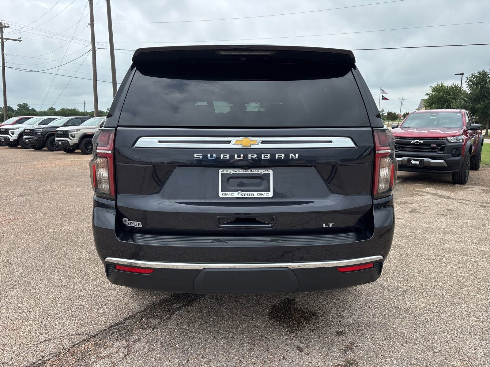 2023 Chevrolet Suburban LT