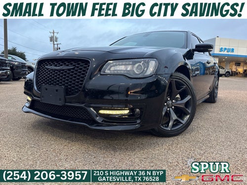 2023 Chrysler 300 Touring L