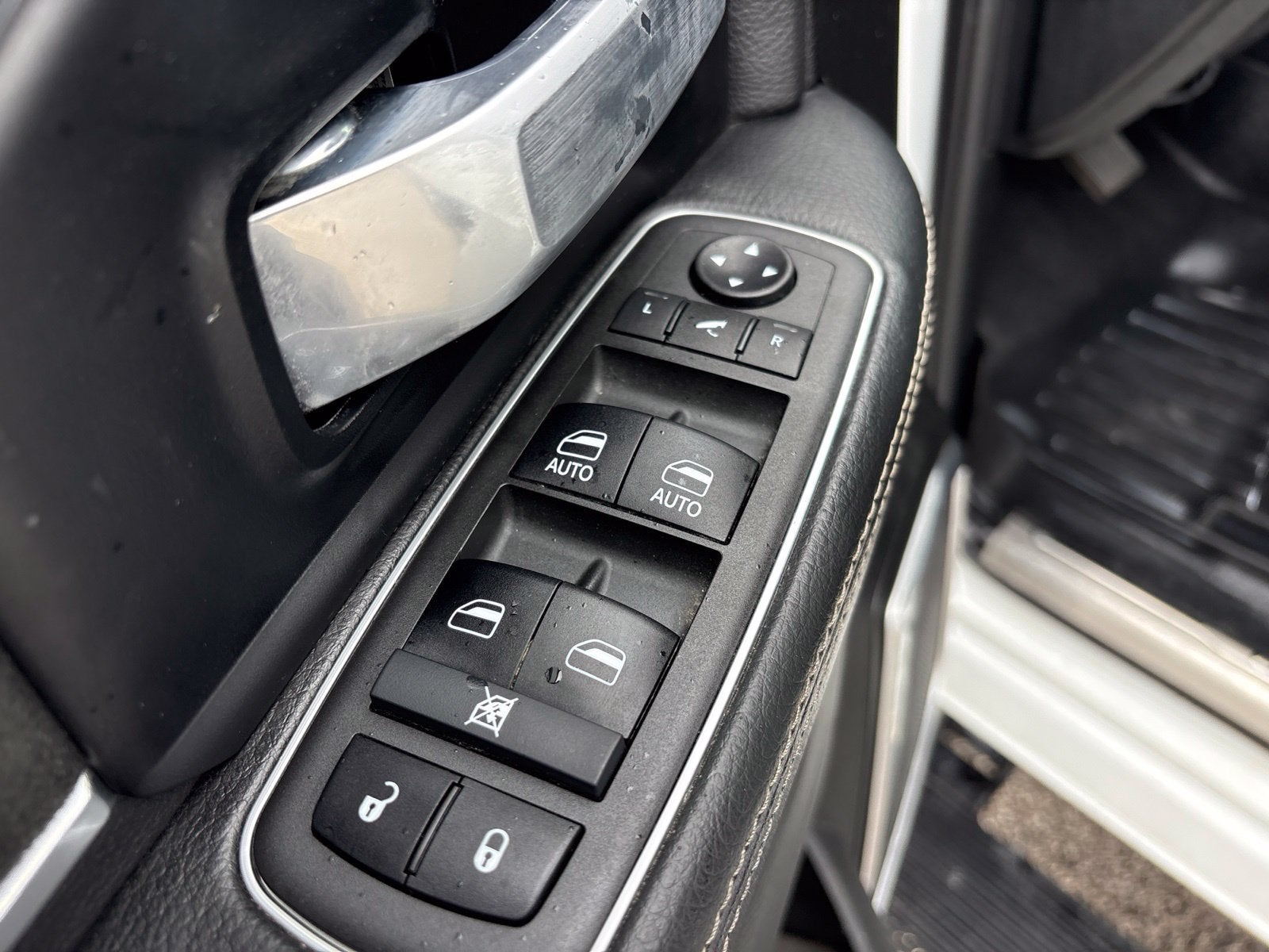 2022 RAM 2500 Laramie Crew Cab 4x4 6'4" Box