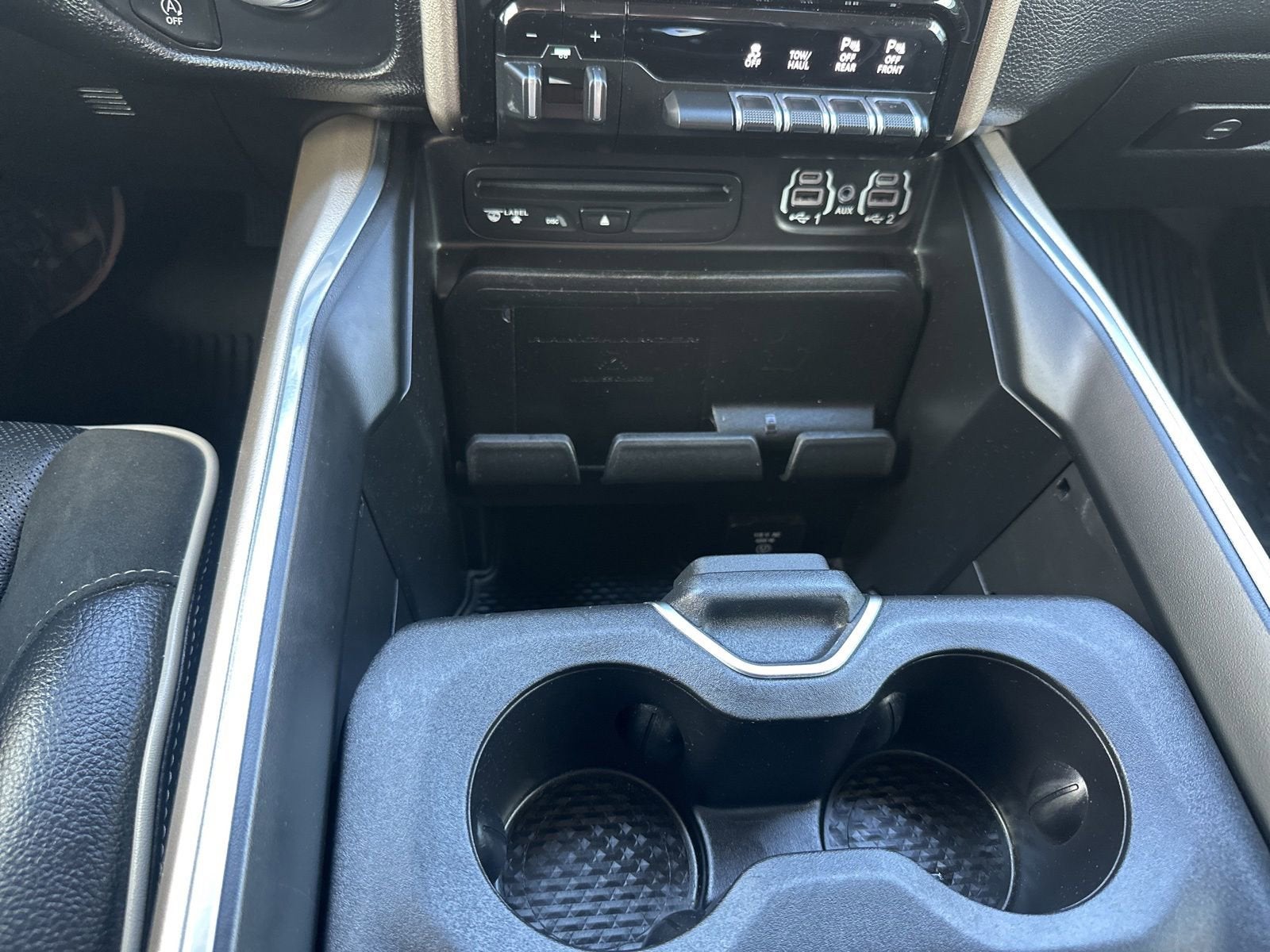 2019 RAM 1500 Laramie Crew Cab 4x2 5'7" Box