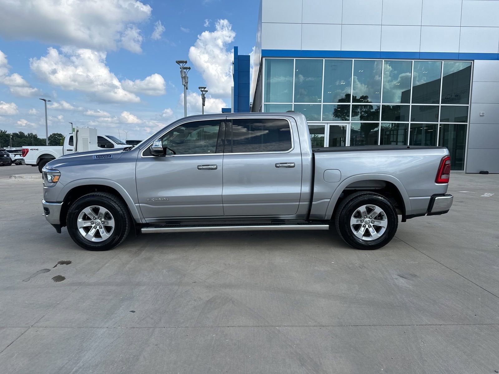 2019 RAM 1500 Laramie Crew Cab 4x2 5'7" Box