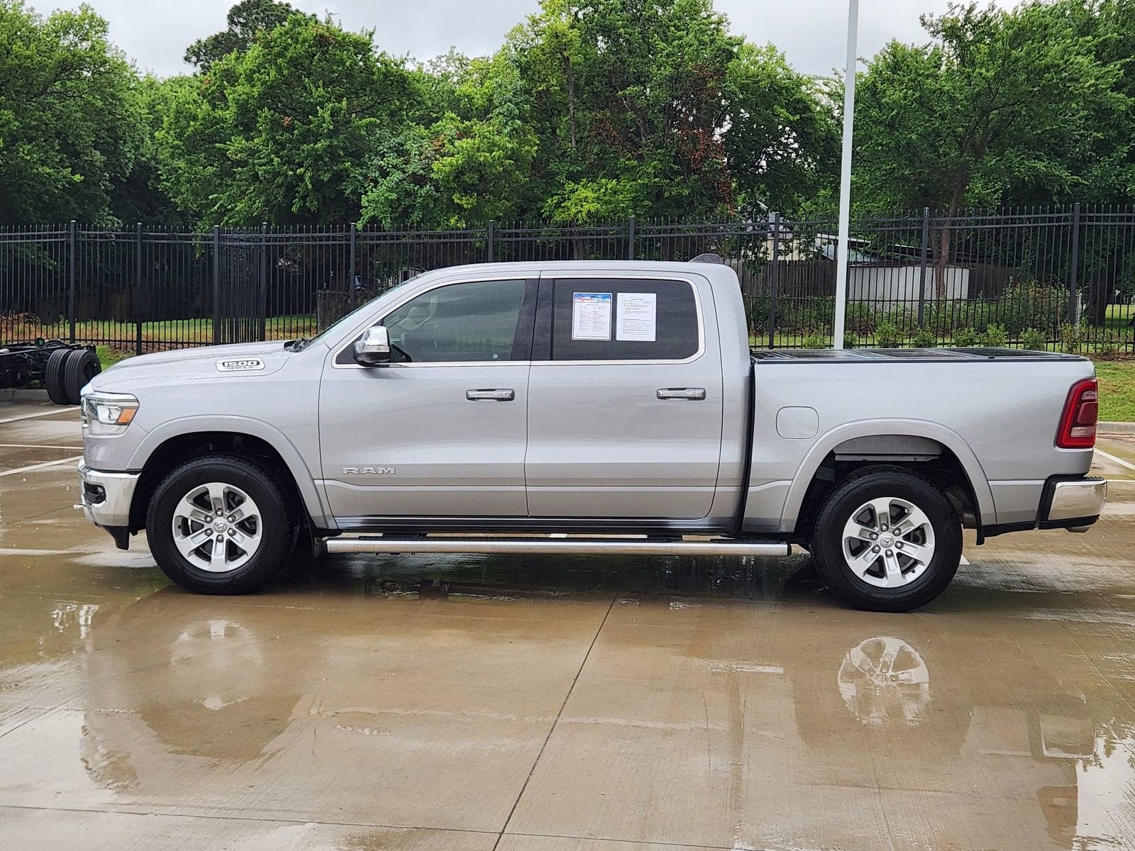 2019 RAM 1500 Laramie Crew Cab 4x2 5'7" Box