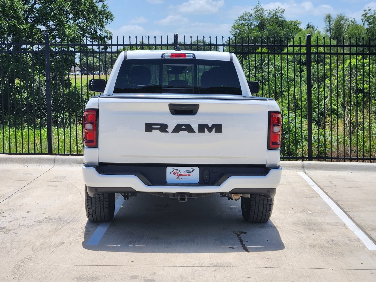 2025 RAM 1500 Tradesman Quad Cab 4x2 6'4" Box