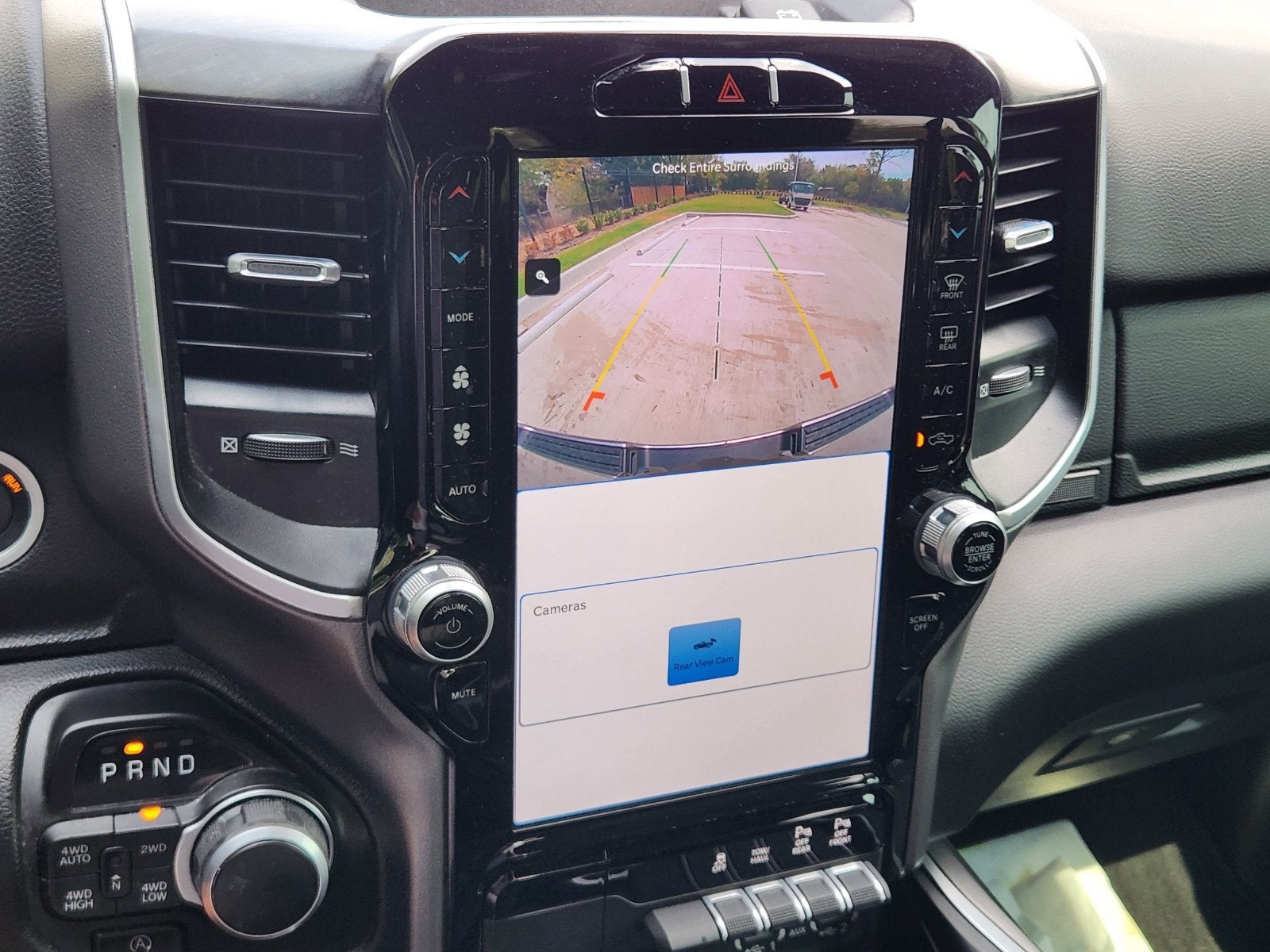 2023 RAM 1500 Lone Star Crew Cab 4x4 5'7" Box