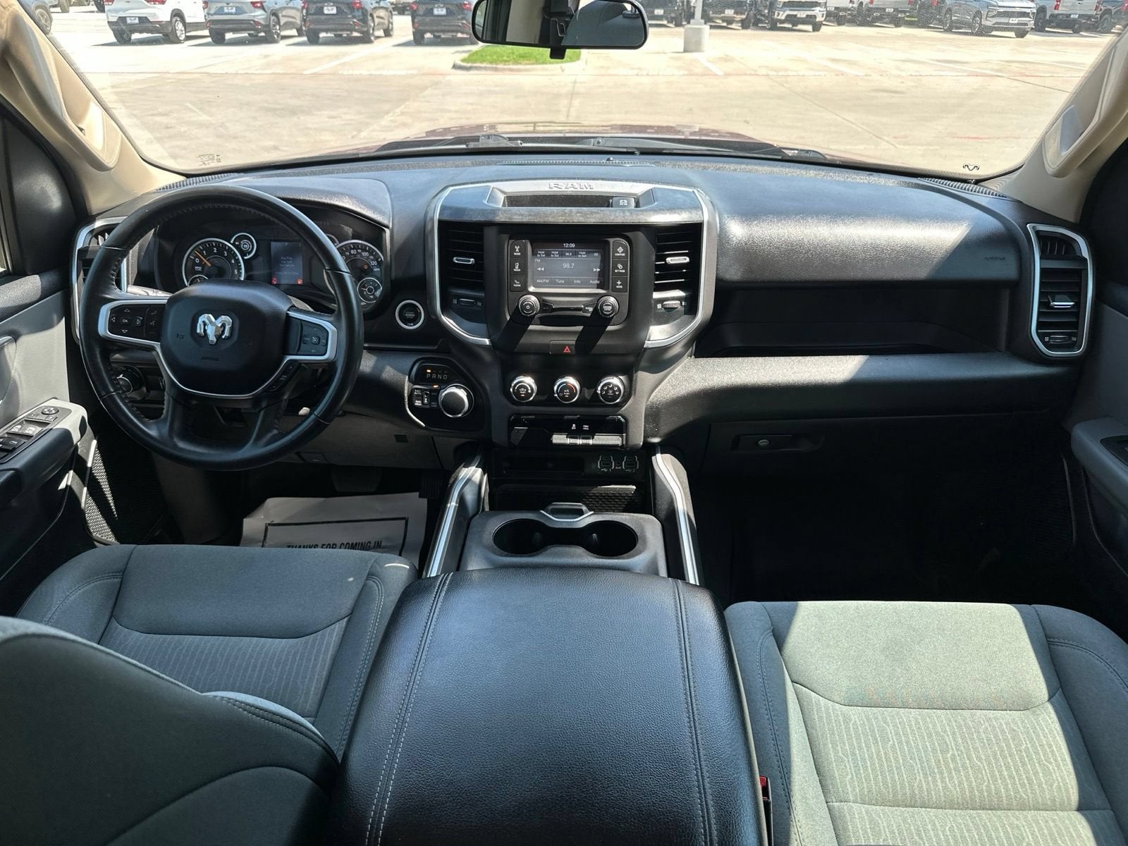 2020 RAM 1500 Big Horn Crew Cab 4x4 5'7" Box