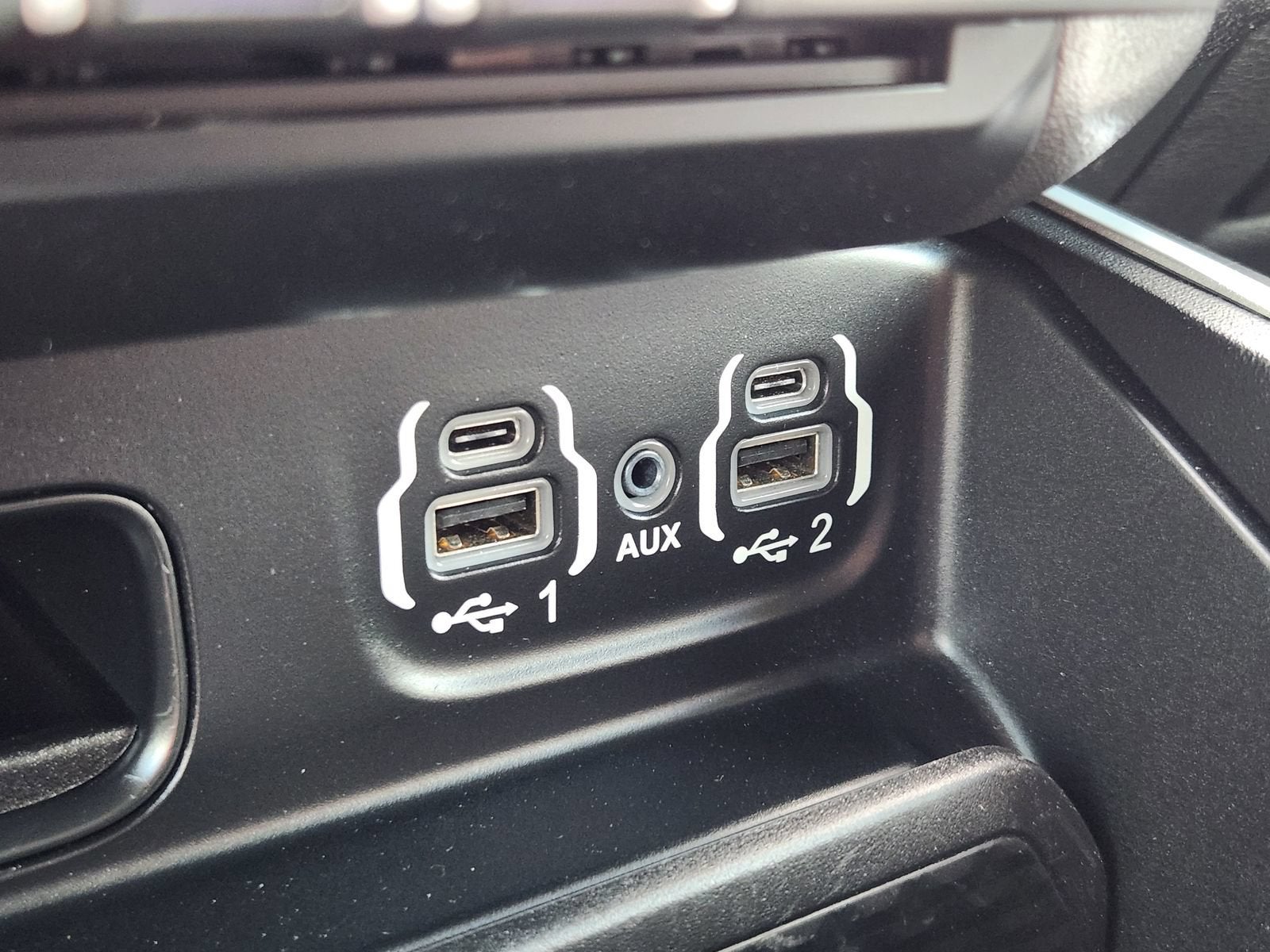 2020 RAM 1500 Big Horn Crew Cab 4x4 5'7" Box