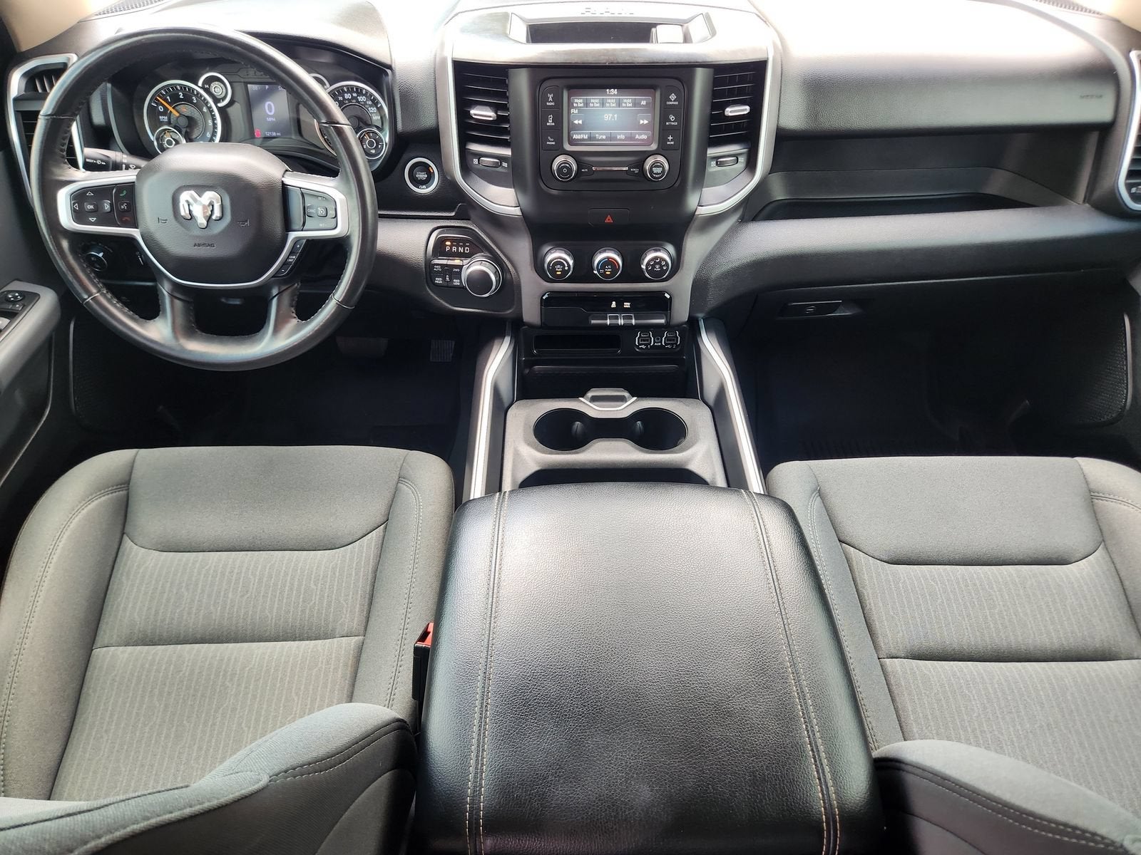 2020 RAM 1500 Big Horn Crew Cab 4x4 5'7" Box