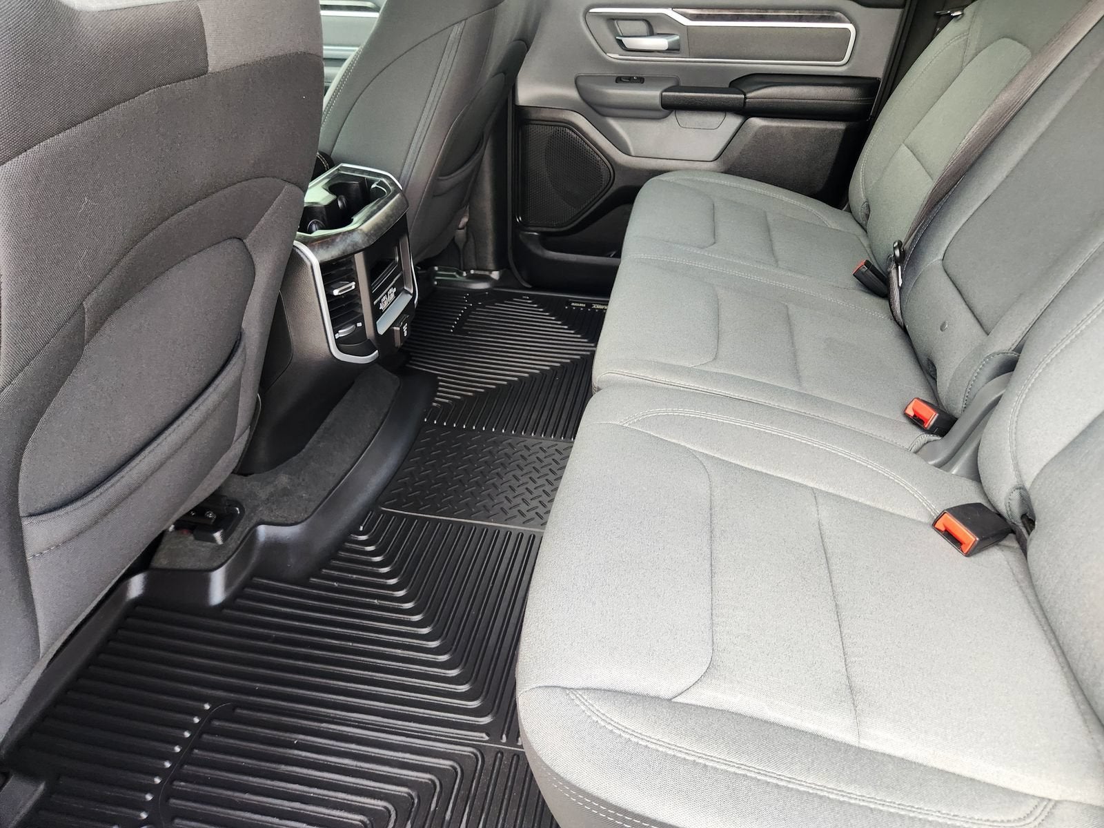 2020 RAM 1500 Big Horn Crew Cab 4x4 5'7" Box