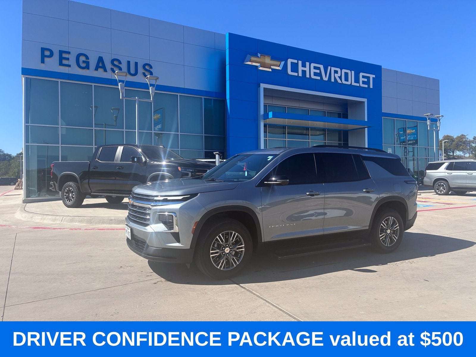 2025 Chevrolet Traverse LT