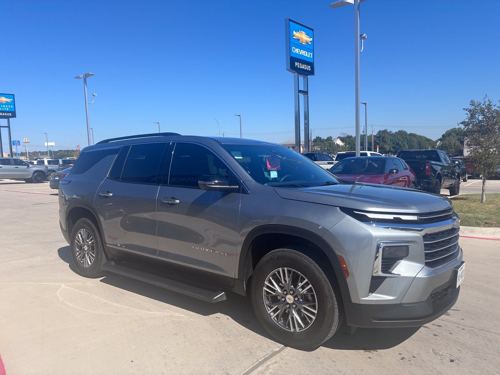 2025 Chevrolet Traverse LT