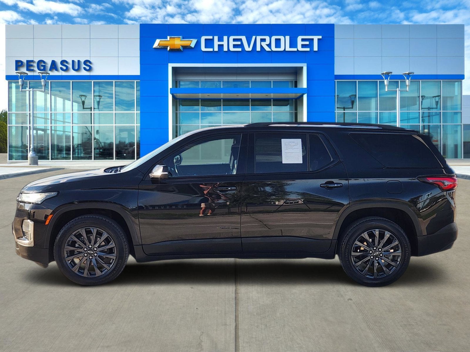 2023 Chevrolet Traverse RS