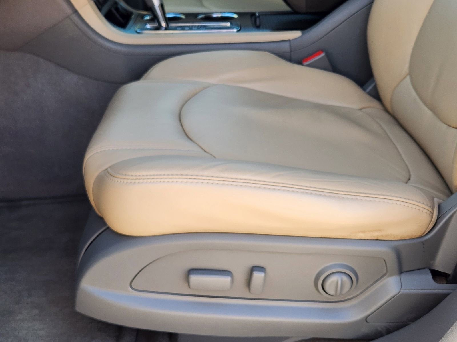 2012 Chevrolet Traverse LT w/2LT