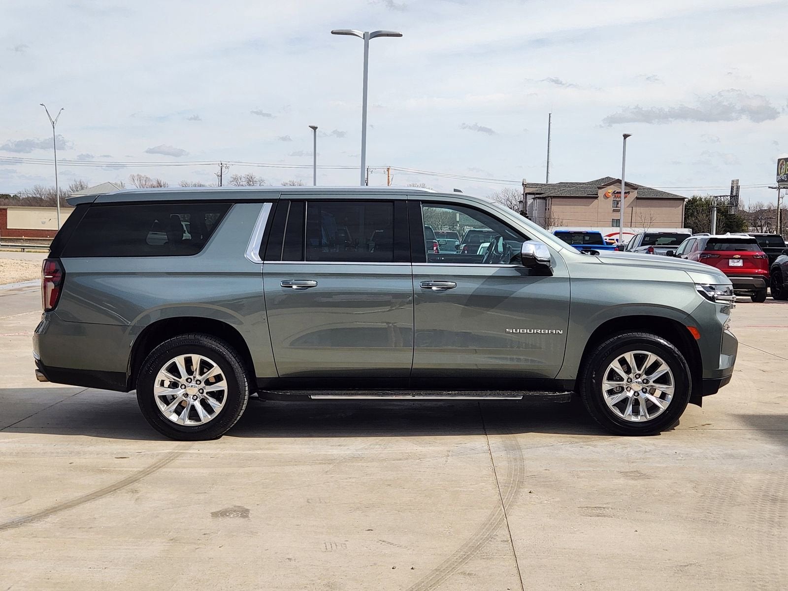 2023 Chevrolet Suburban Premier