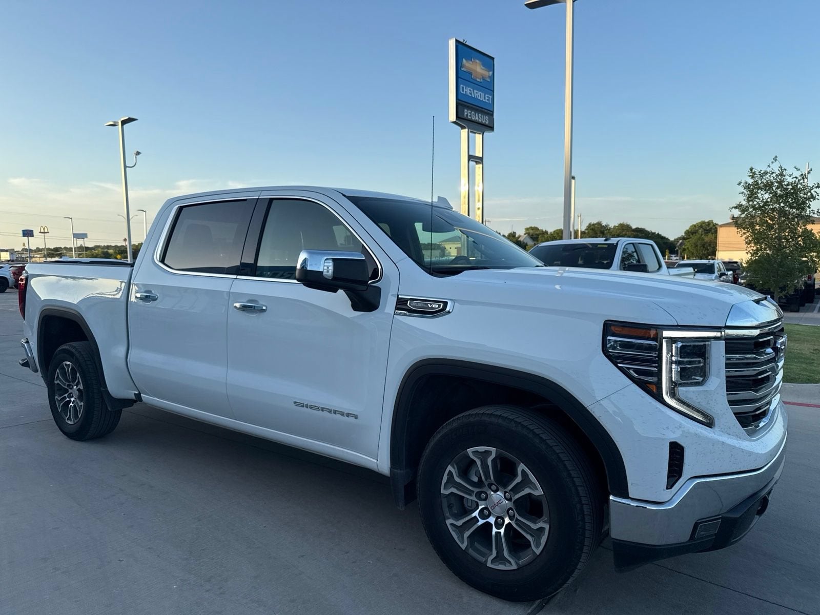 2025 GMC Sierra 1500 SLT