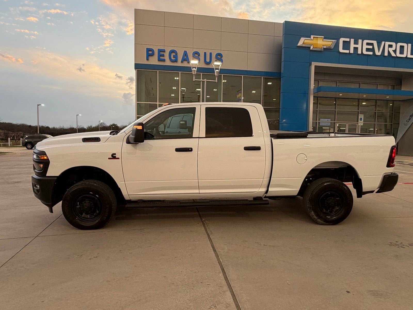 2025 RAM 2500 Tradesman Crew Cab 4x4 6'4" Box