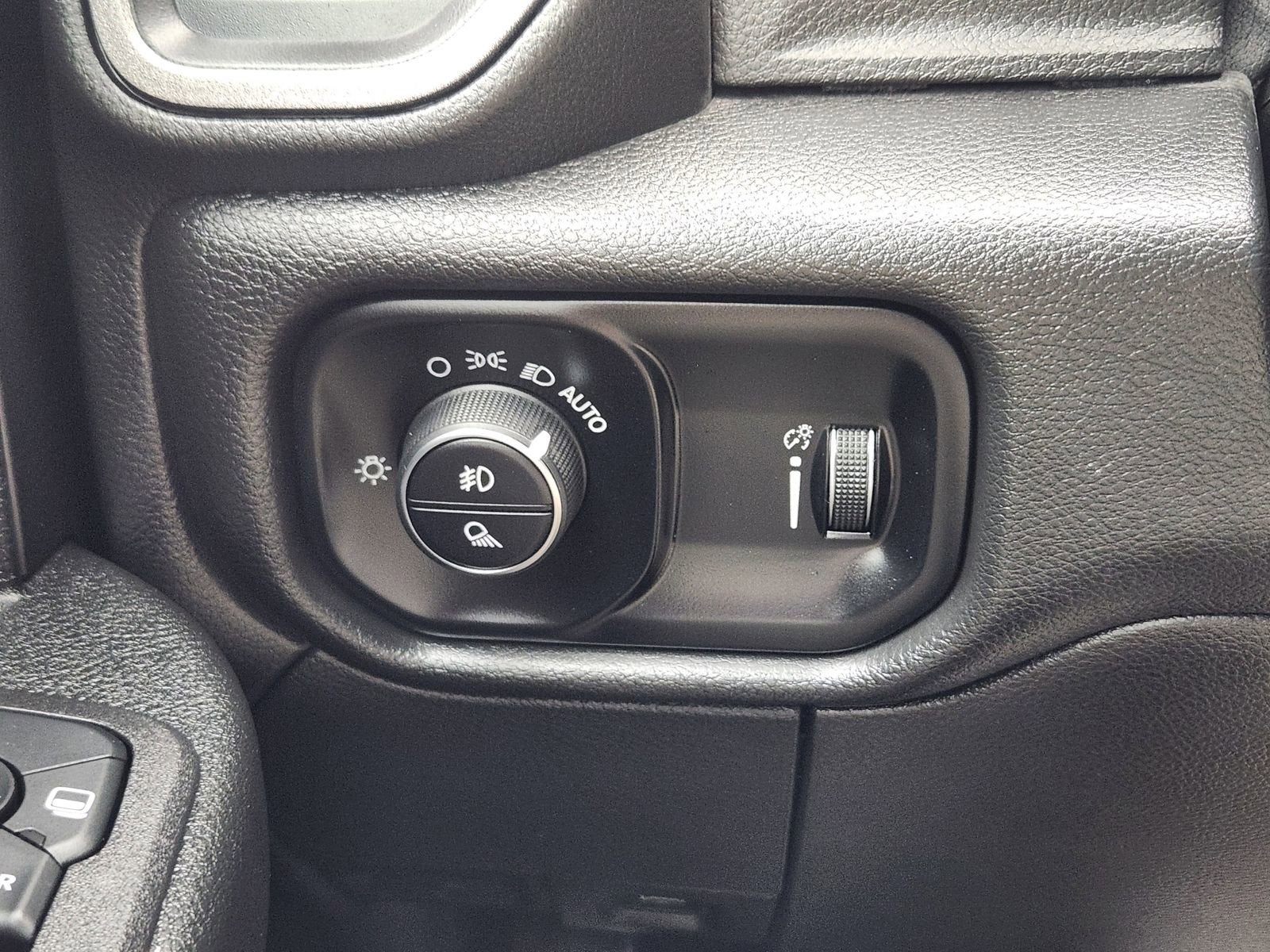 2025 RAM 2500 Tradesman Crew Cab 4x4 6'4" Box