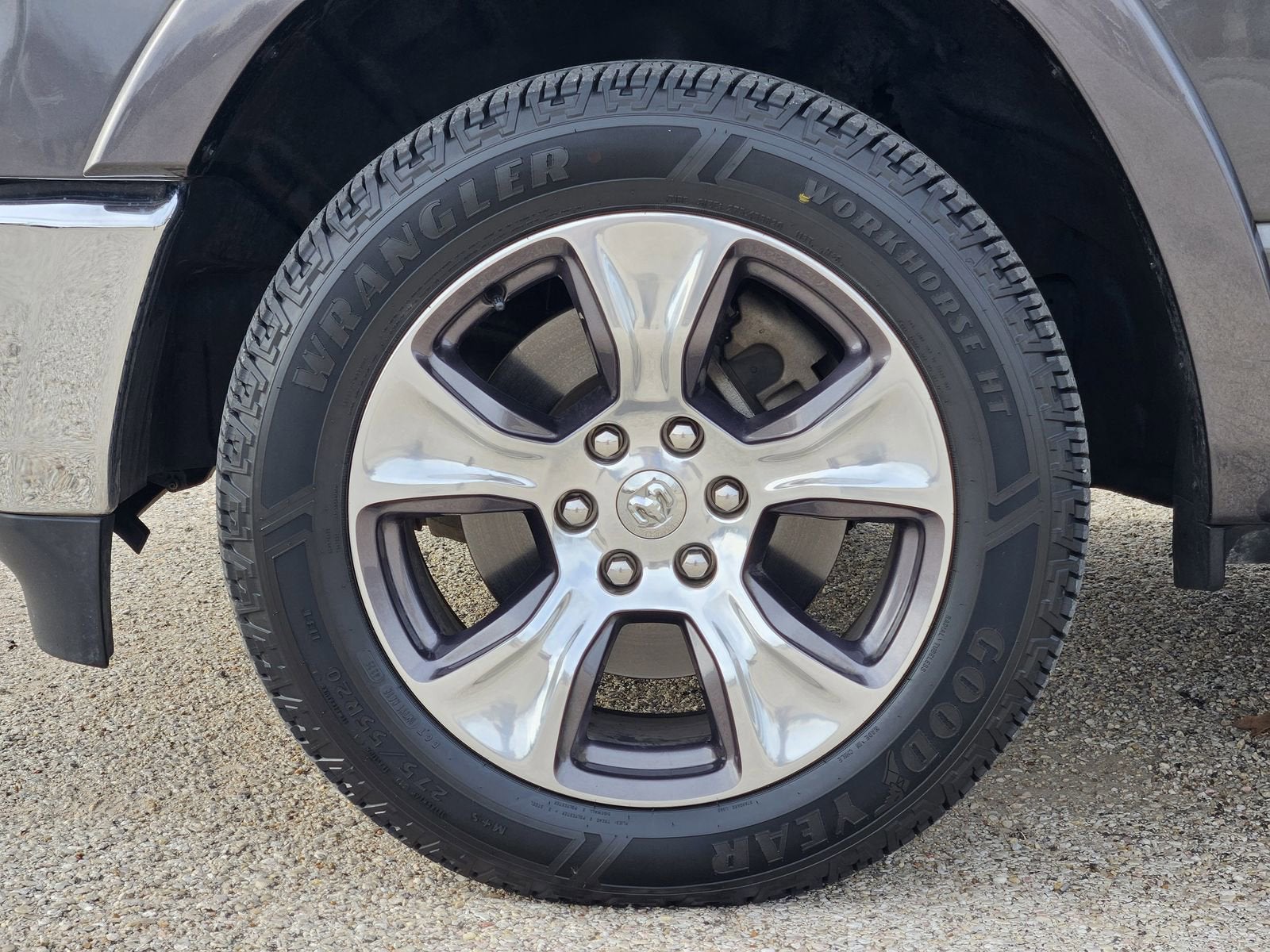 2019 RAM 1500 Laramie Crew Cab 4x4 5'7" Box