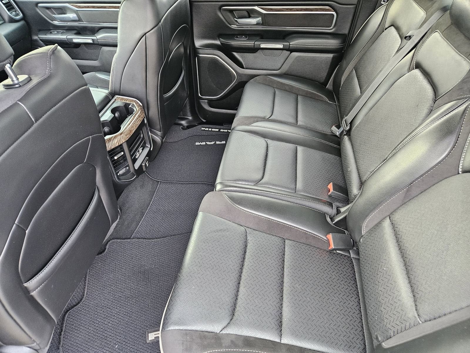 2019 RAM 1500 Laramie Crew Cab 4x4 5'7" Box