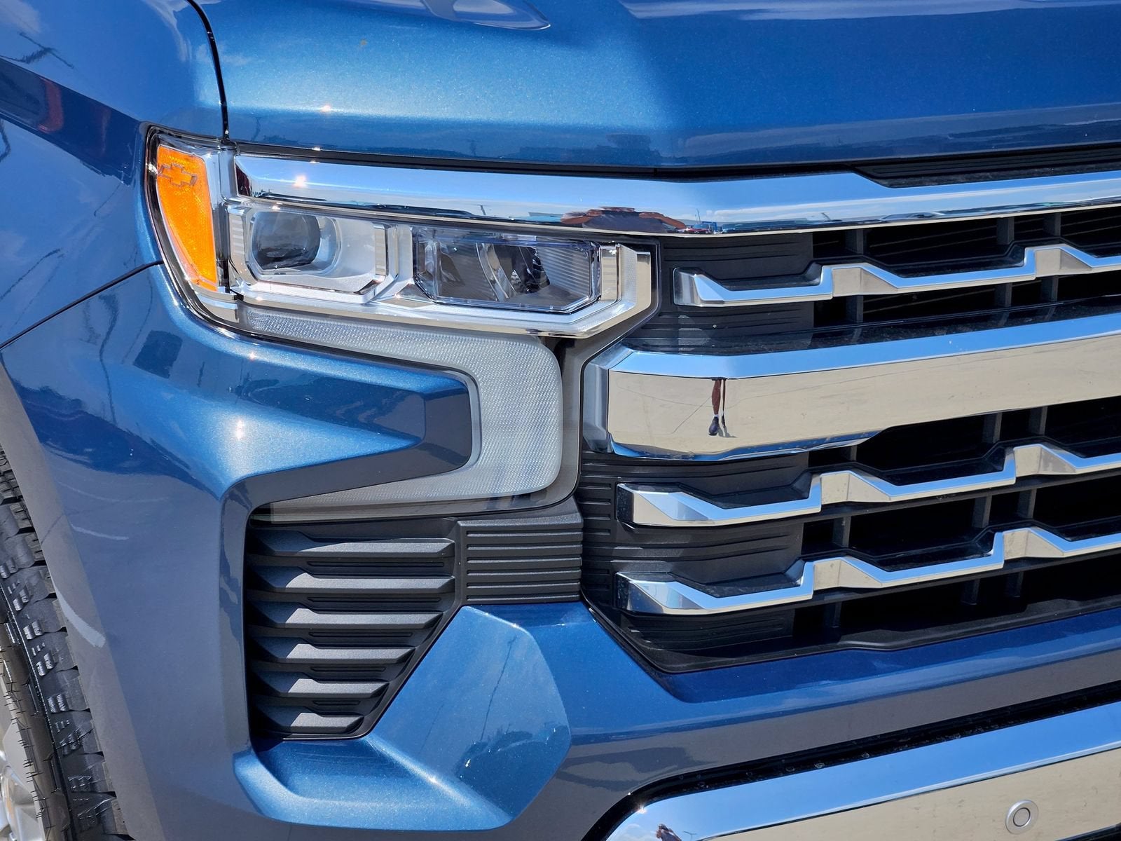 2024 Chevrolet Silverado 1500 LTZ - Photo 10